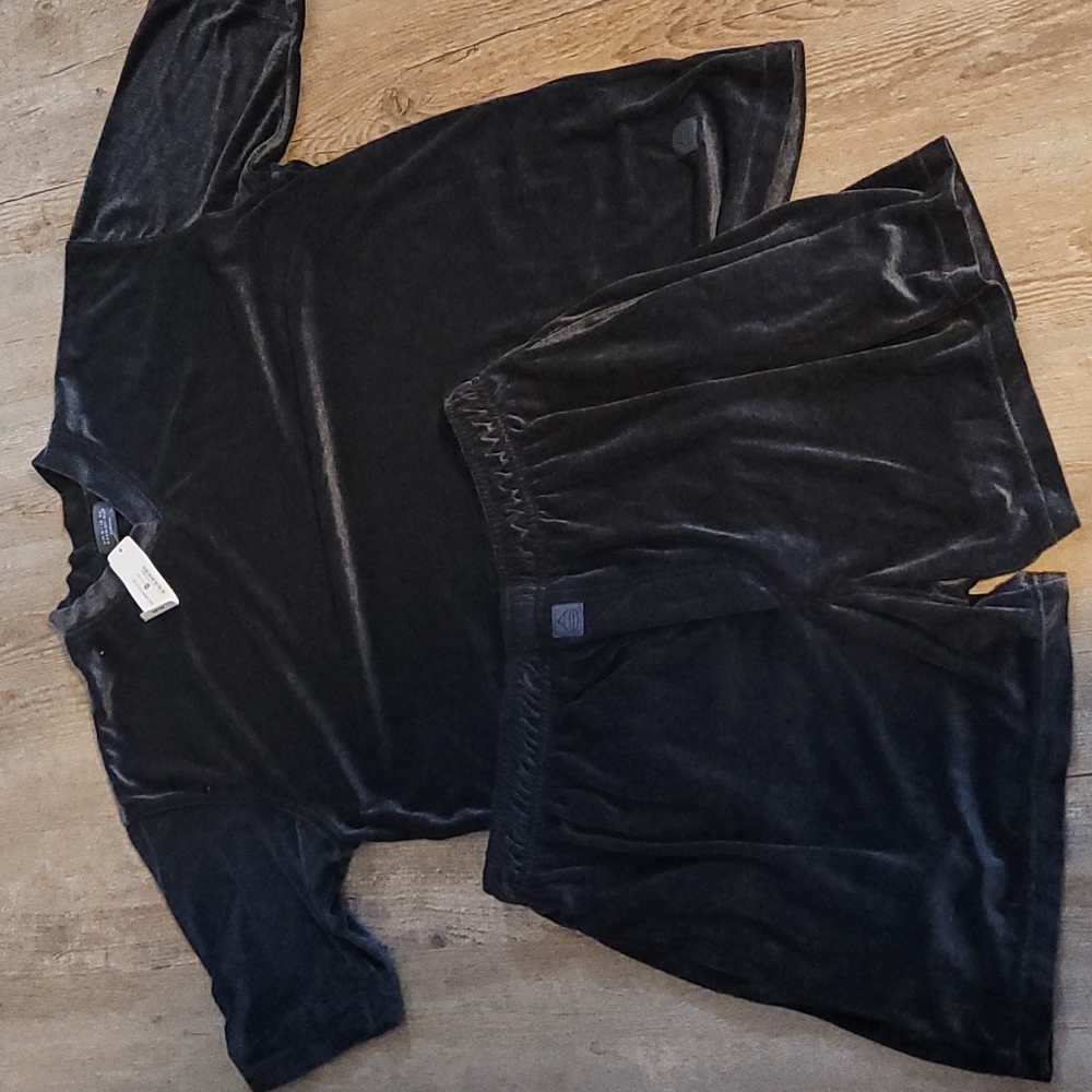 American essentials collection velour set